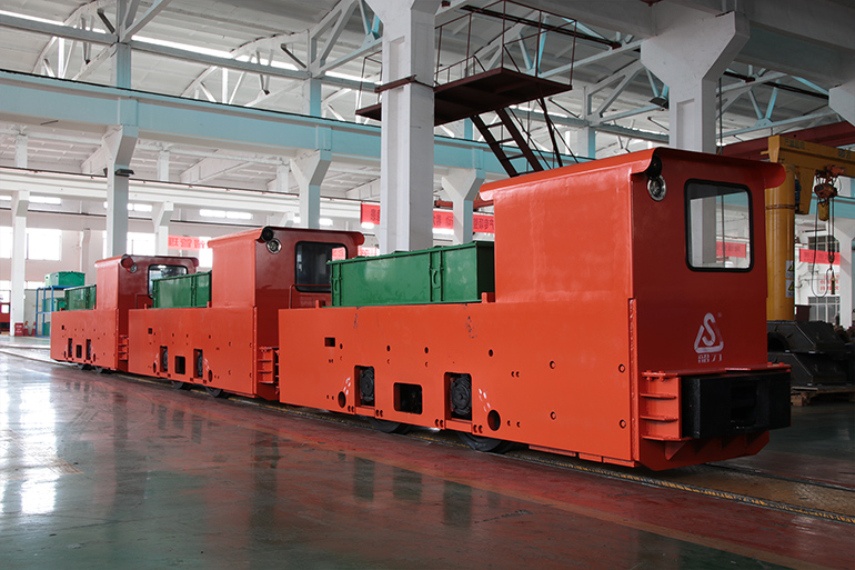 The Five Major Advantages of Battery Electric Locomotives